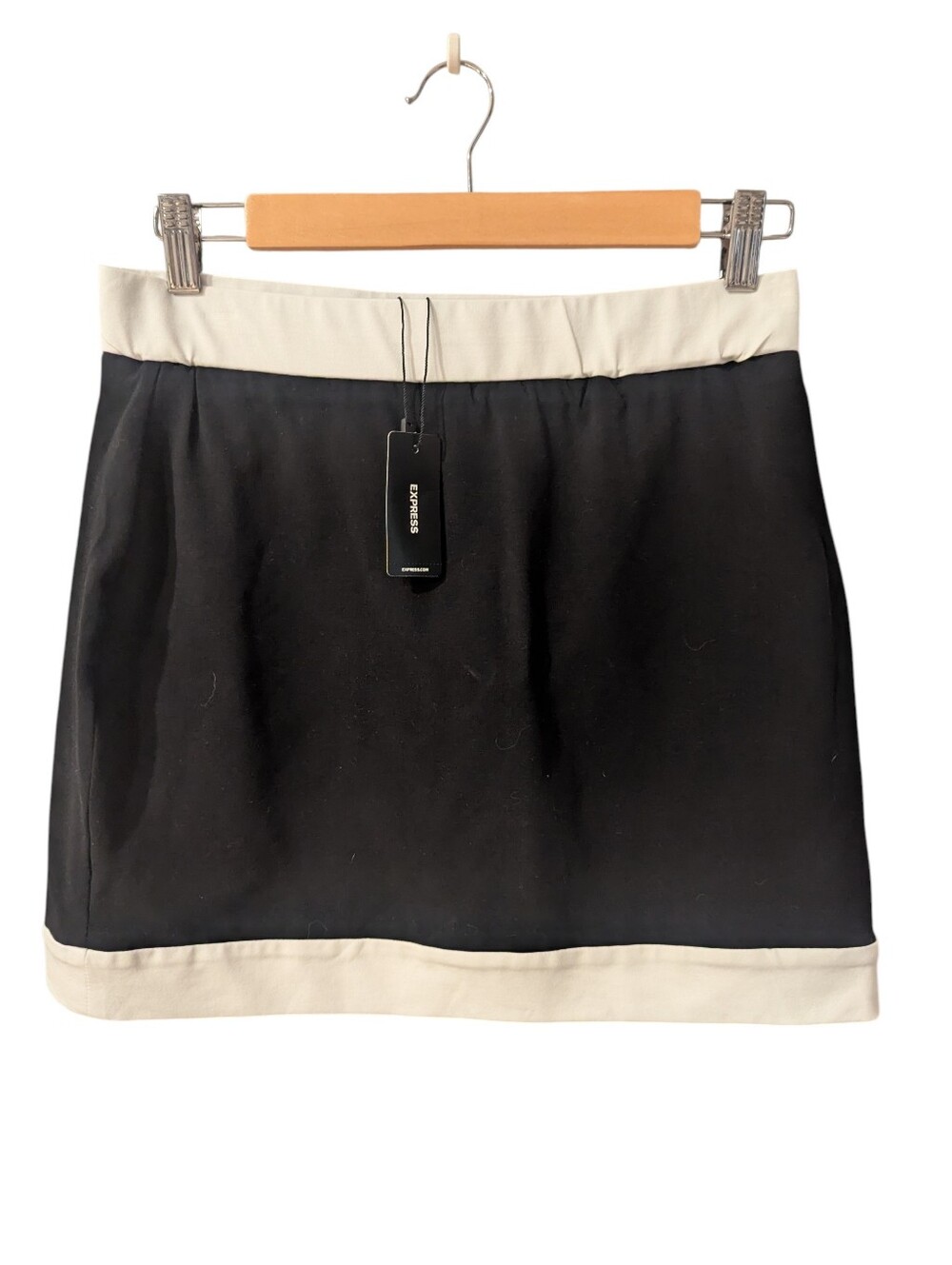 EXPRESS Black Mini Skirt with Ivory Contrast Waistband and Hem Small